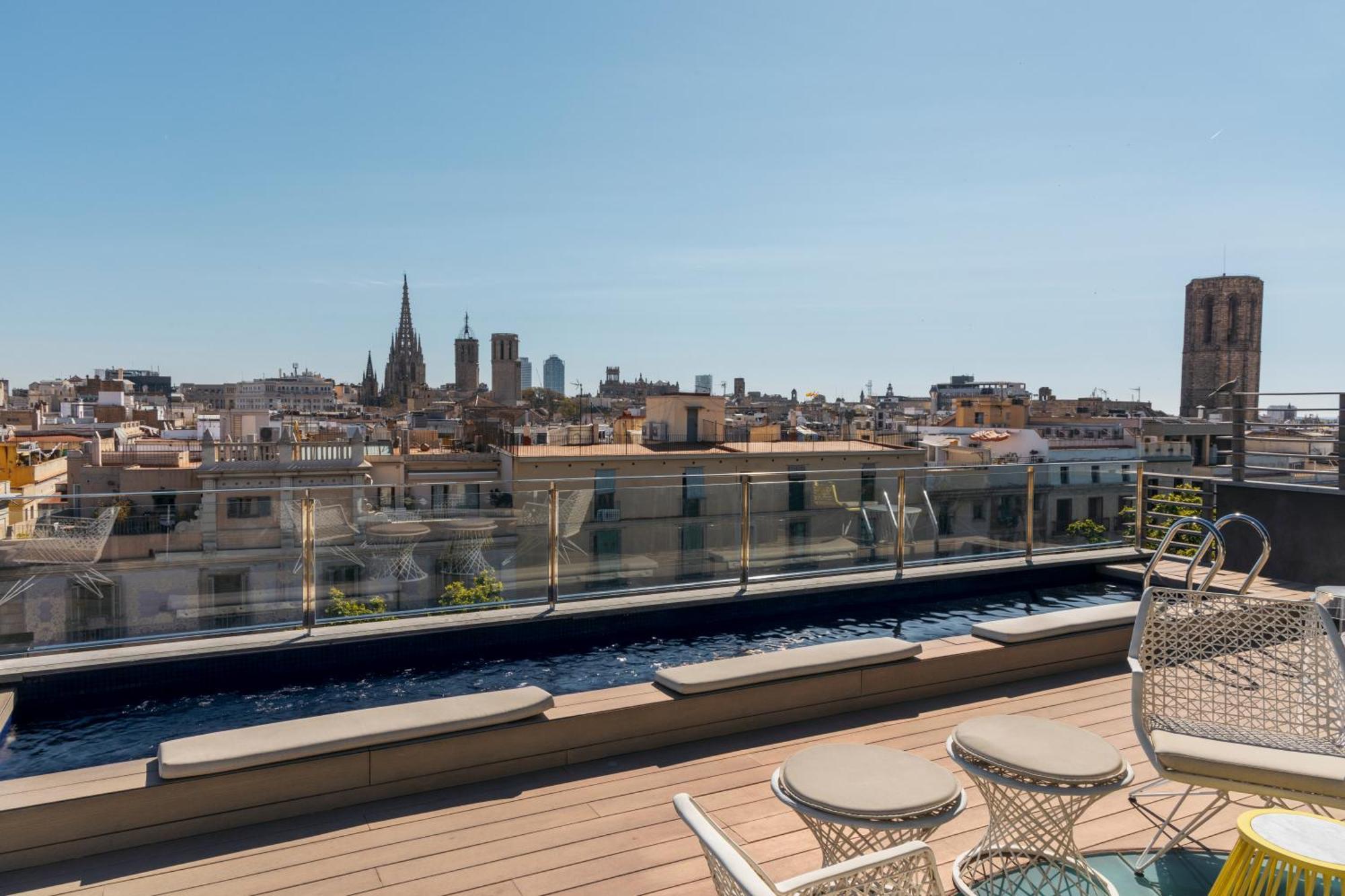 4 Hoteles Derby en el Centro de Barcelona que Merecen tu Reserva