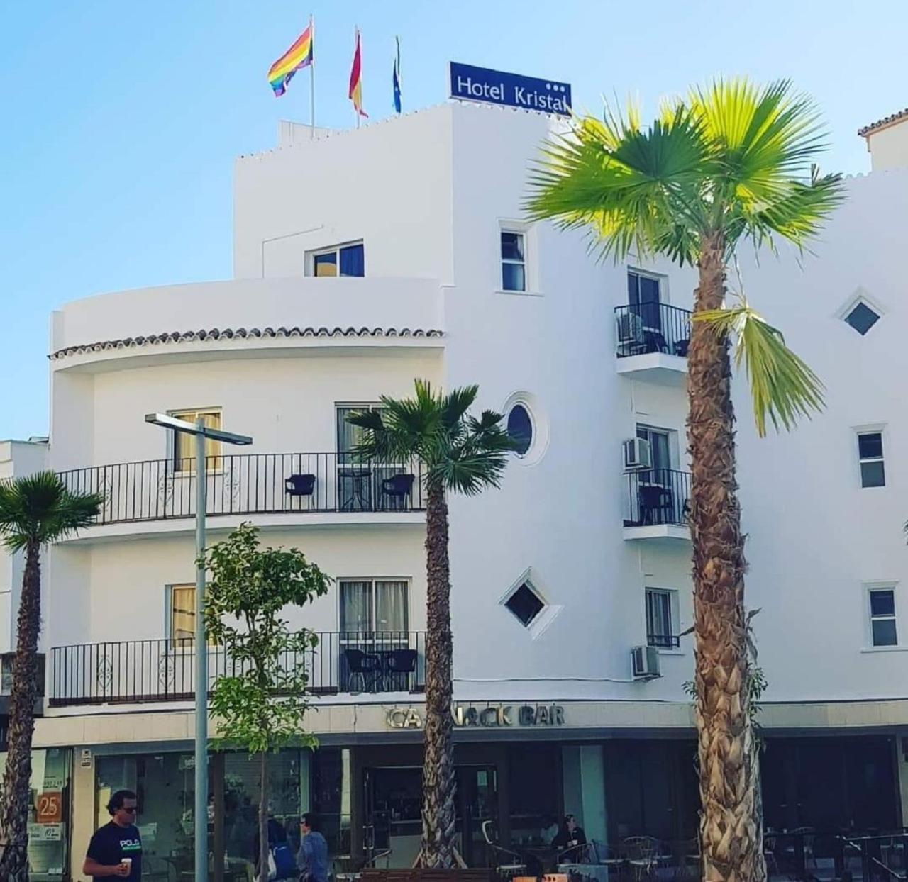 4 Hoteles Céntricos cerca de La Térmica que Merecen tu Atención