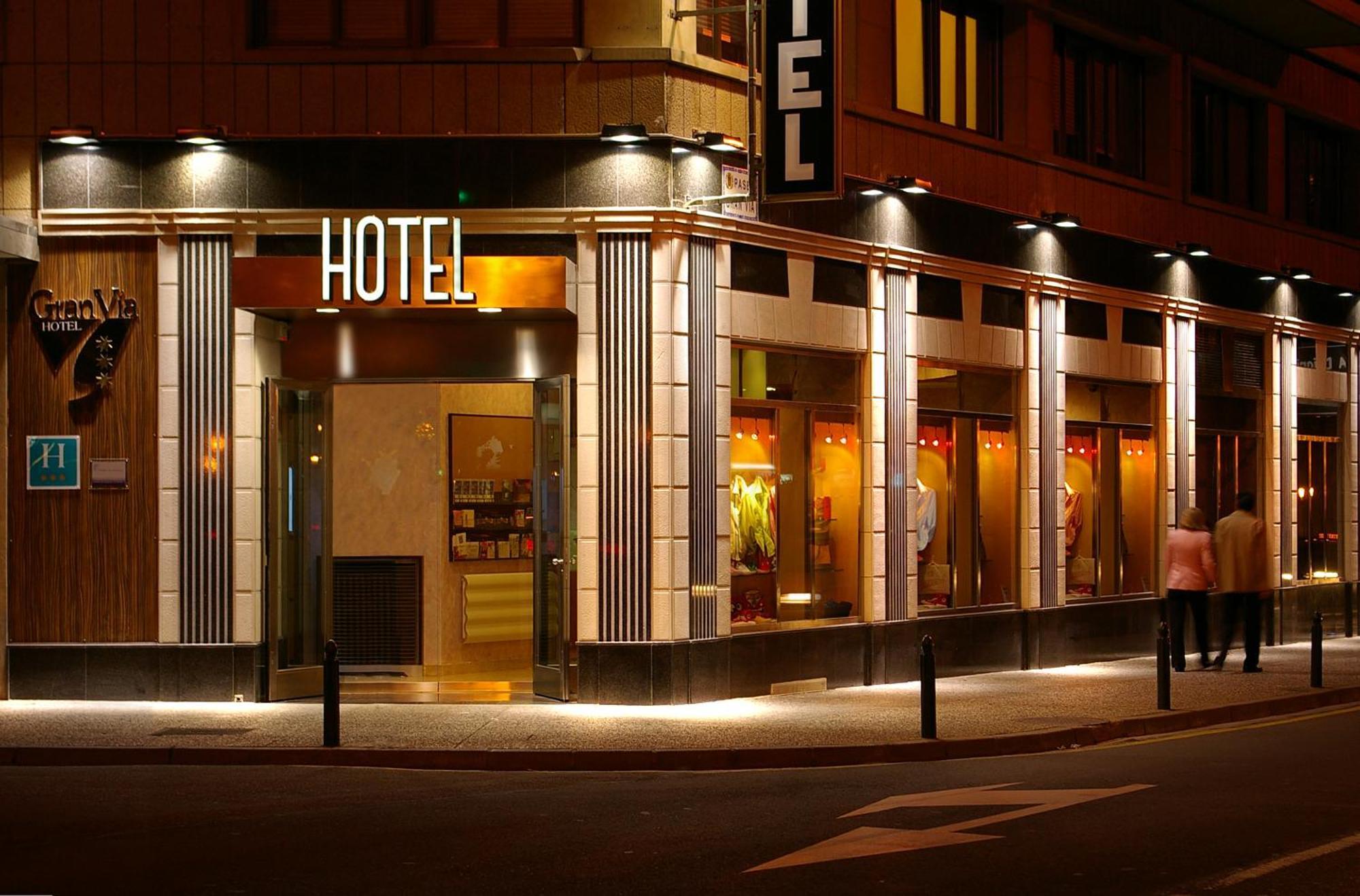 3 Hoteles Céntricos cerca de la Aljafería que Merece Reservar