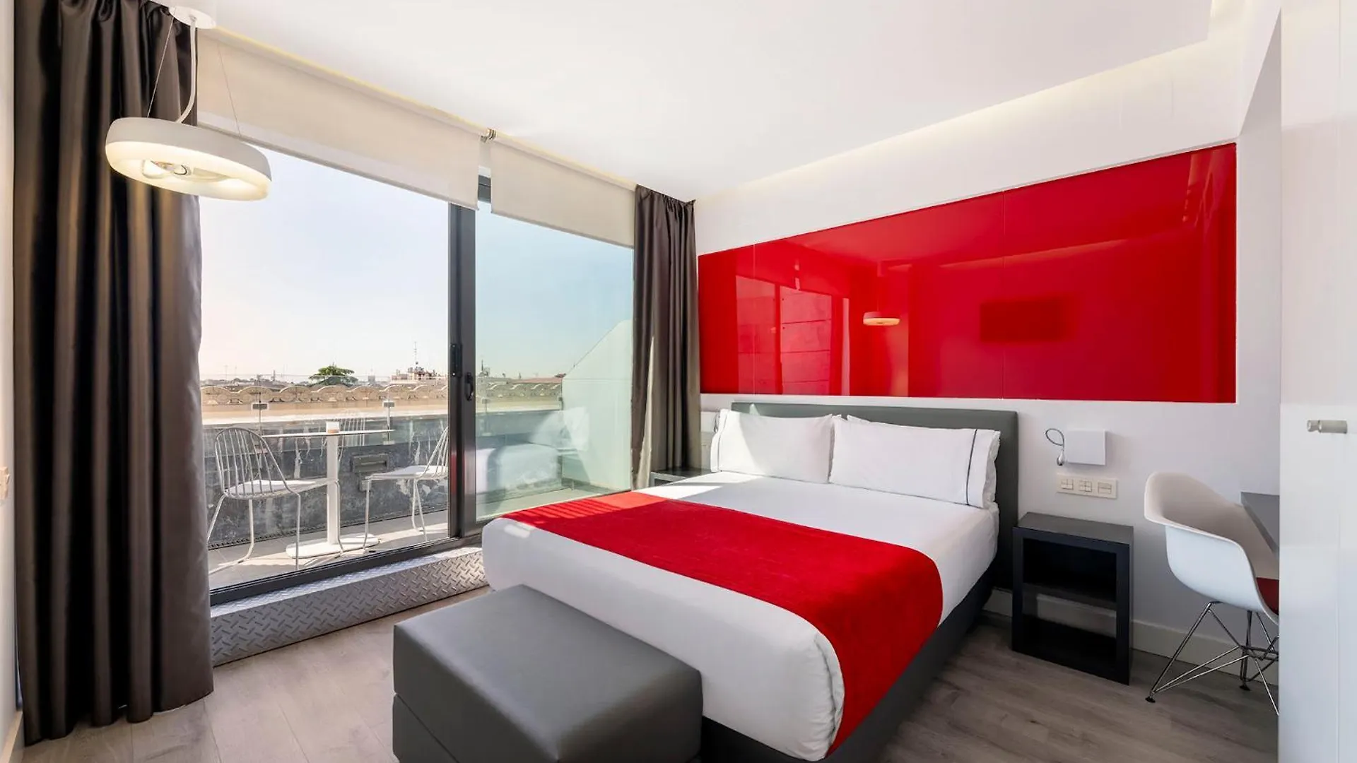 7 Hoteles de Negocios en Malasaña que Funcionan de Verdad