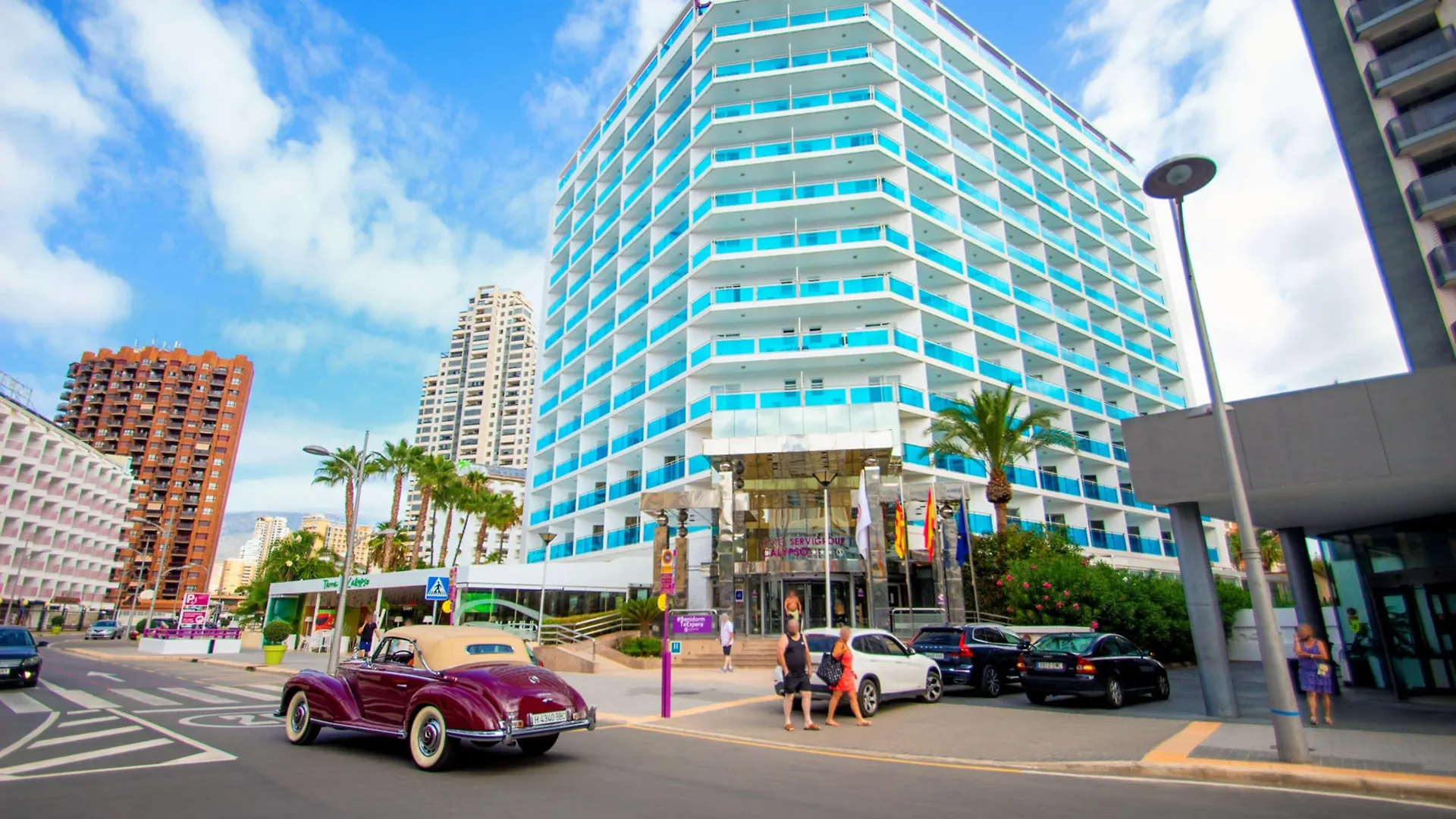 Playa de Levante, Benidorm: 5 Hoteles Familiares Comparados