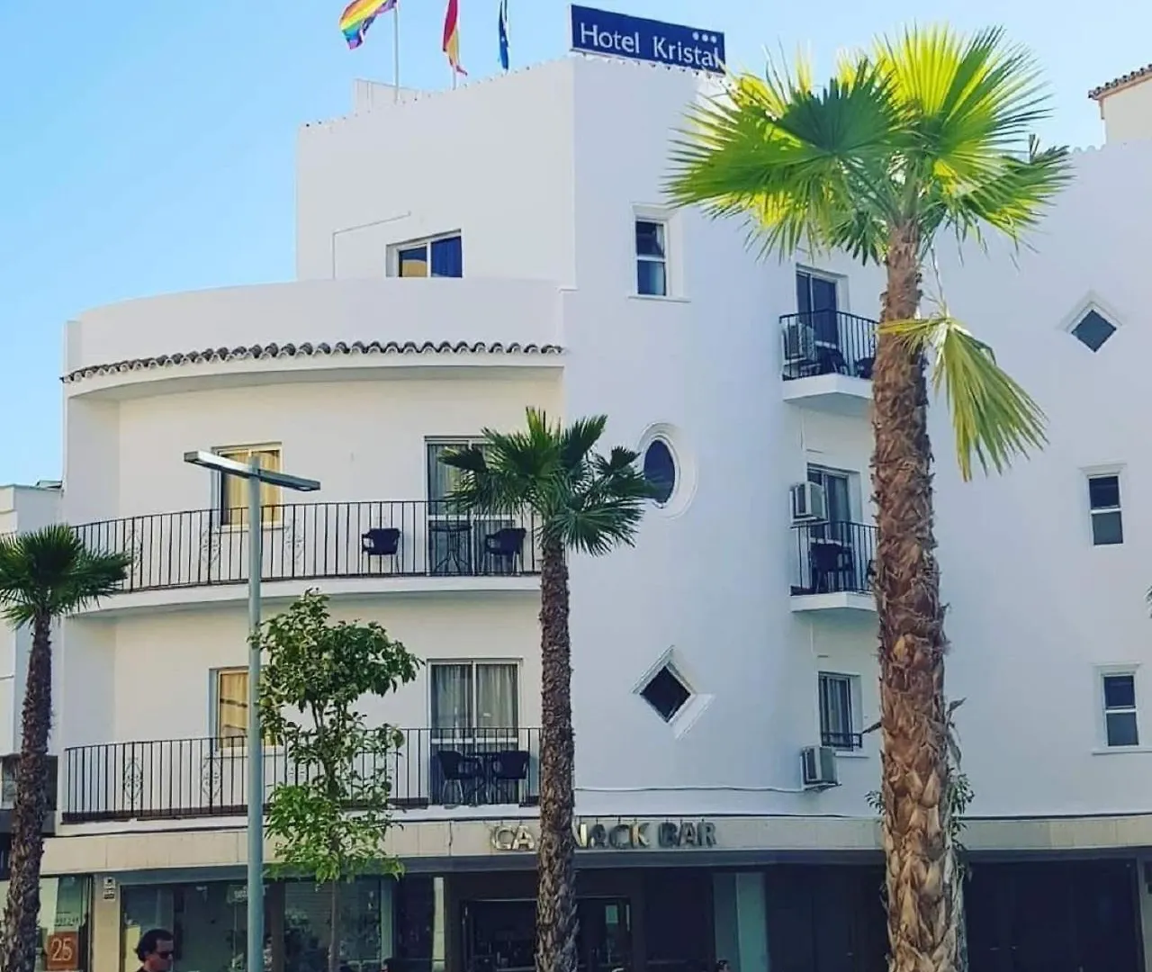 4 Hoteles Céntricos cerca de La Térmica que Merecen tu Atención