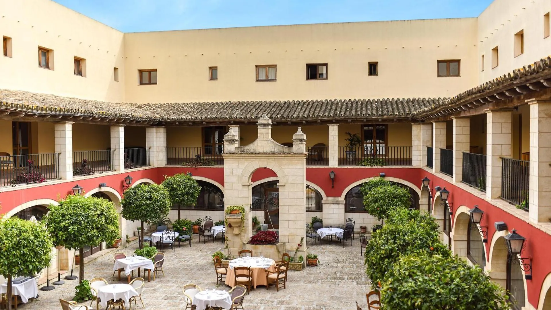 9 Hoteles Céntricos cerca de Valdelagrana para Explorar Cádiz