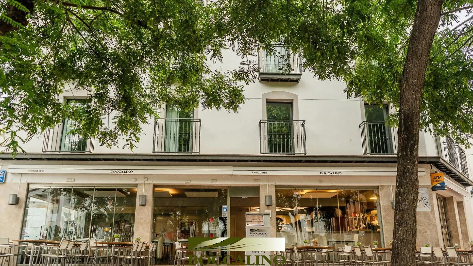 4 Hoteles Céntricos Cerca de la Parroquia de San Juan