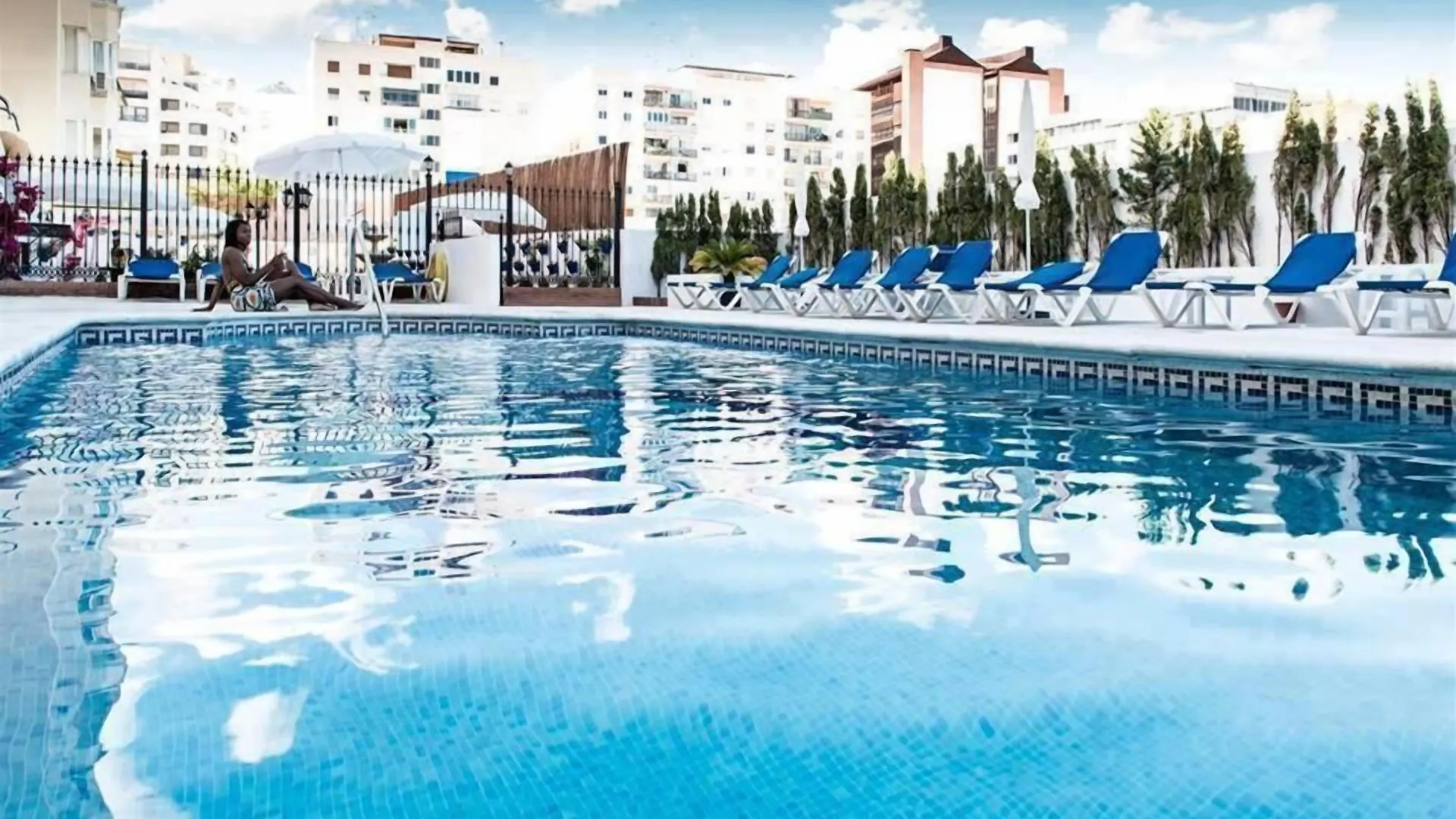 4 Hoteles Céntricos cerca del Museo Ralli que Vale la Pena Reservar