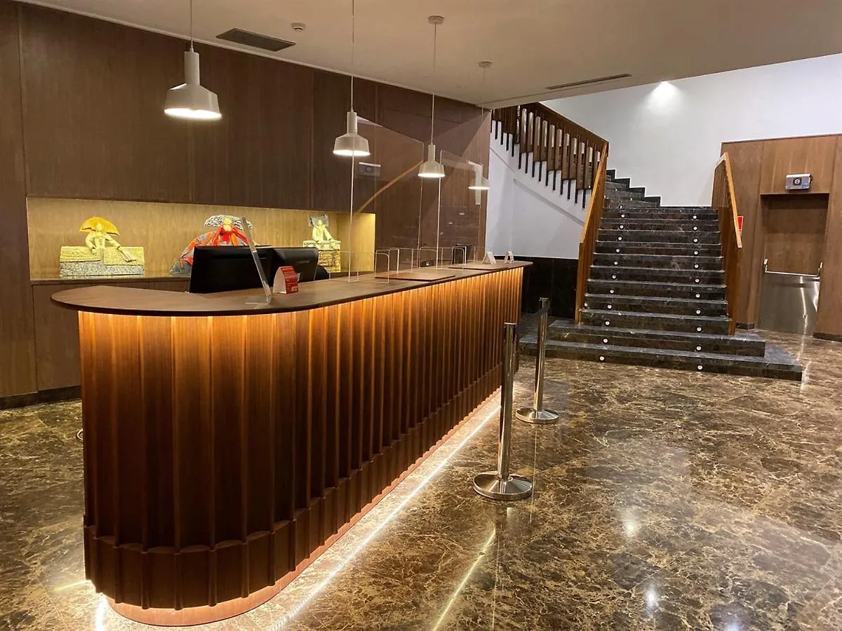 Alojarte en España: 15 Hoteles Céntricos Comparados
