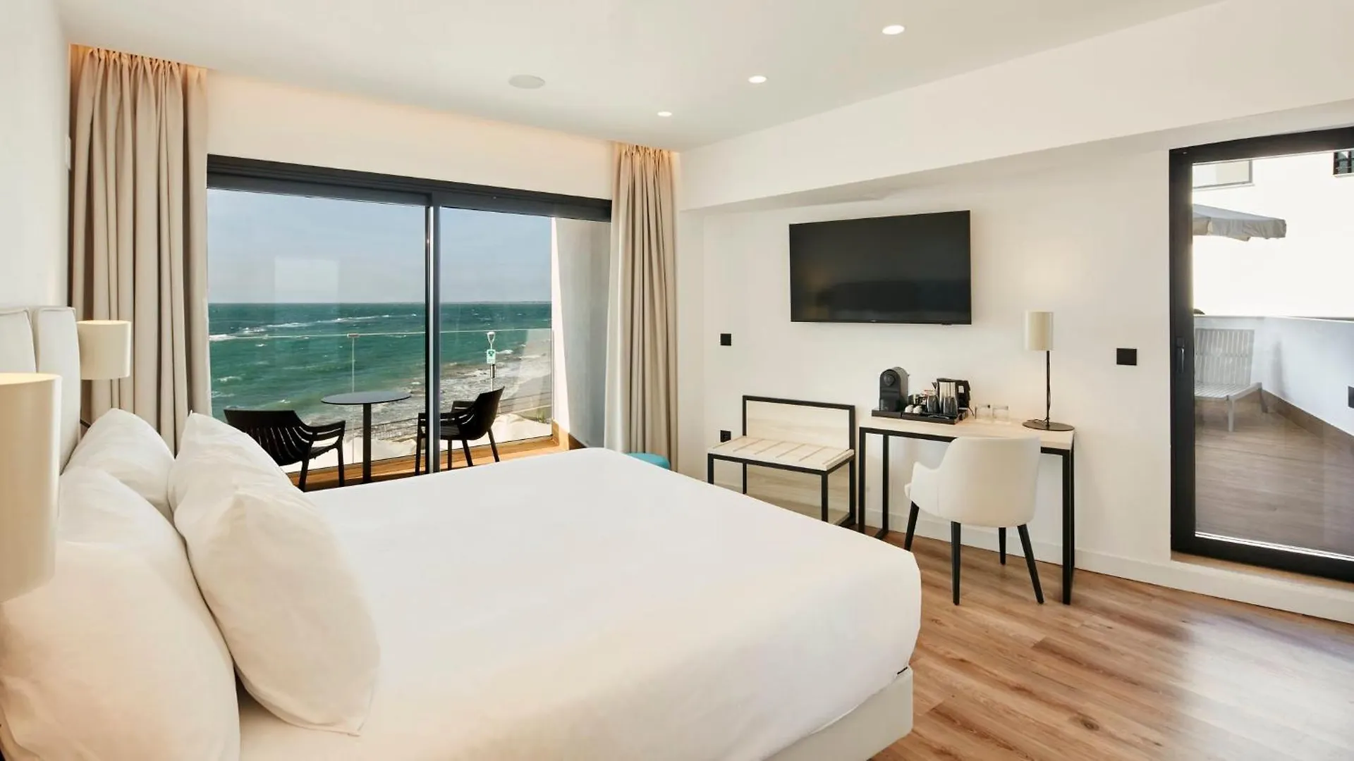 Costa de la Luz: 7 Hoteles 4 Estrellas Comparados