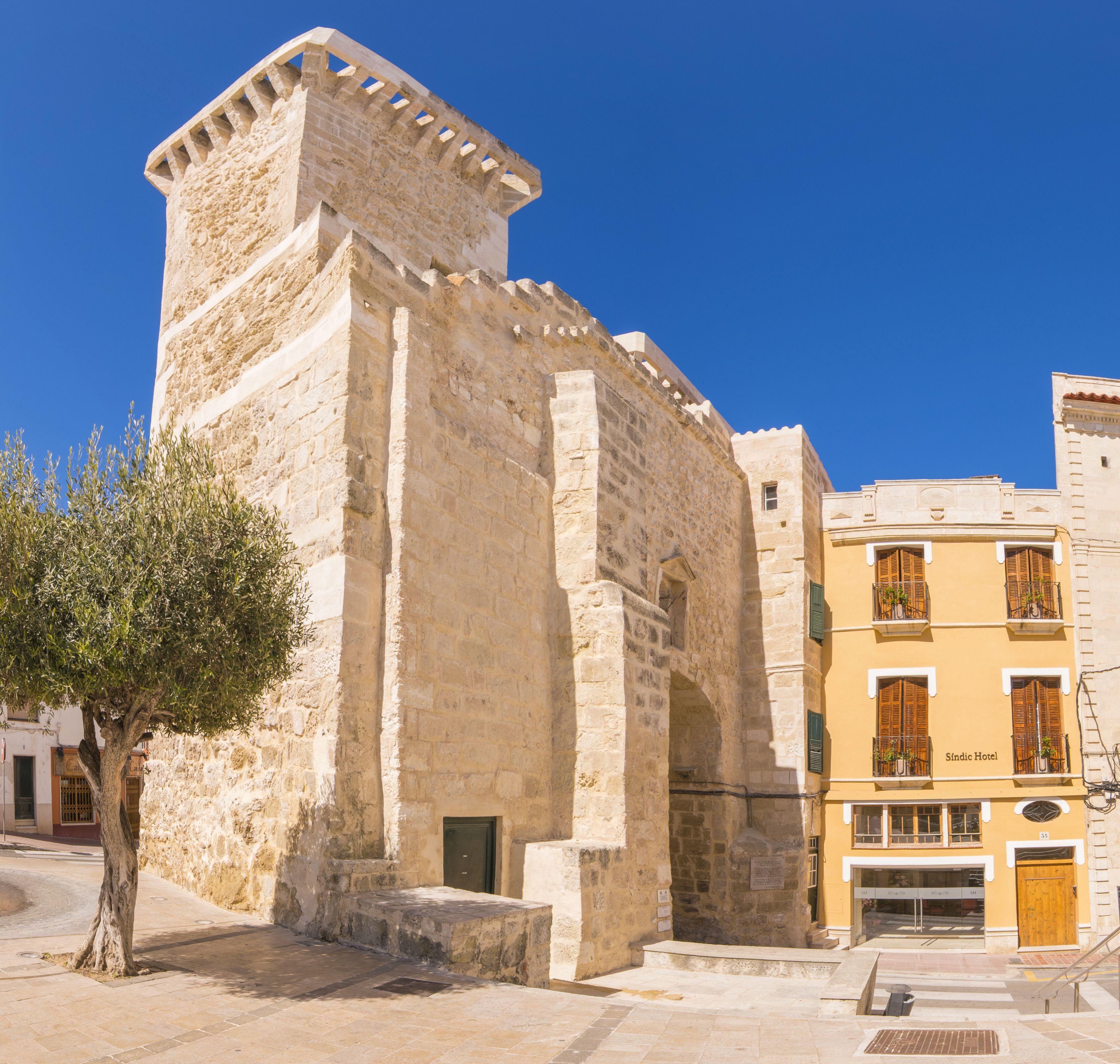 Dónde Alojarse Cerca de la Fortaleza de La Mola: 10 Hoteles