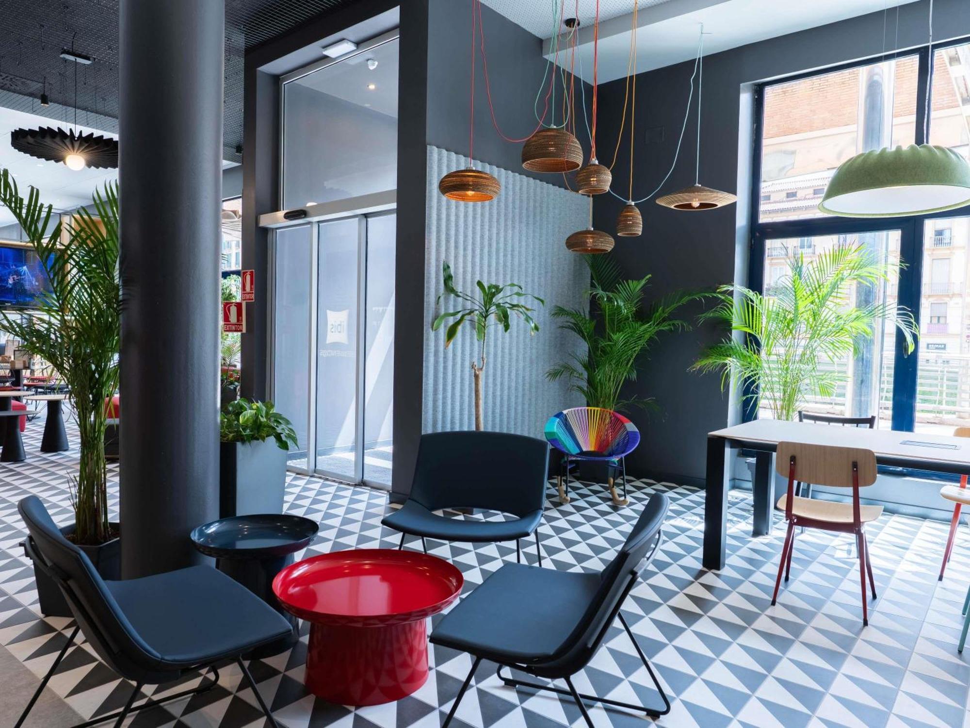 5 Hoteles Baratos en el Centro de Málaga que No Decepcionan